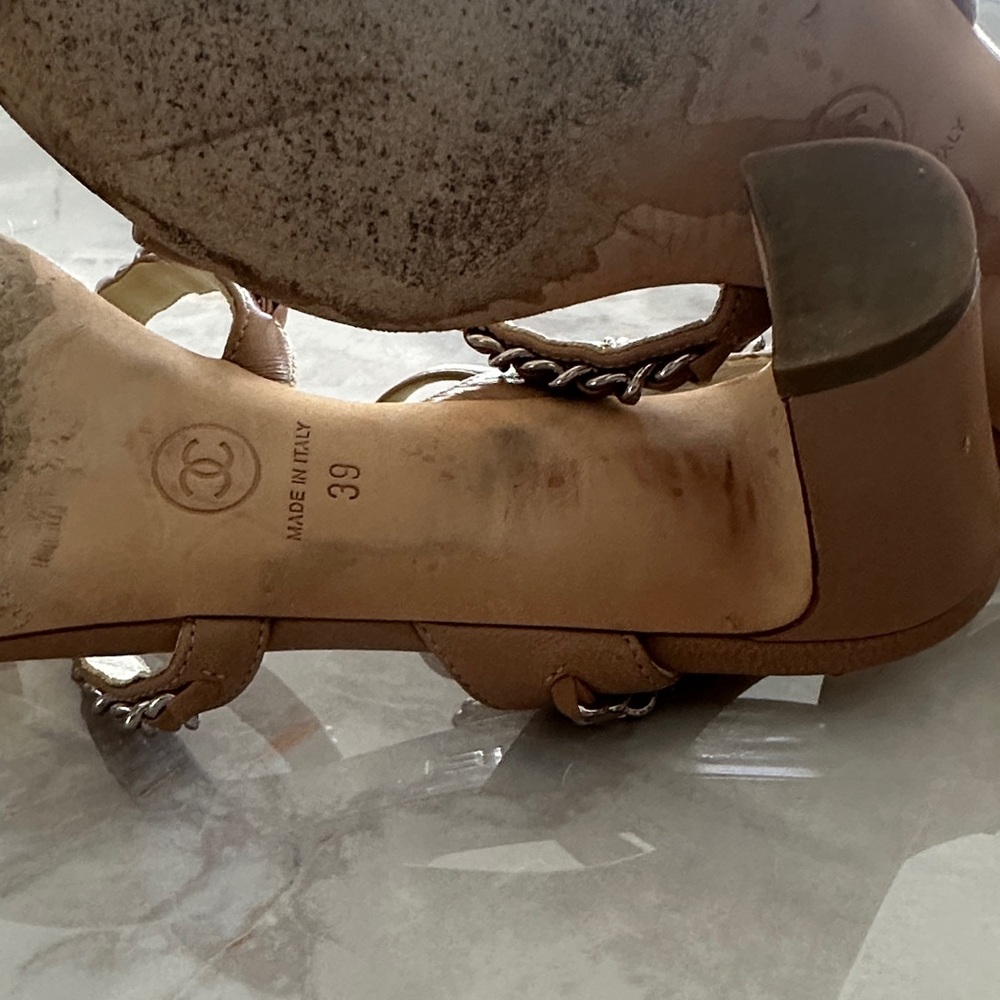 CHANEL Tan Leather Chain-Trim T-Strap Slingback Heels - Picture 8 of 9